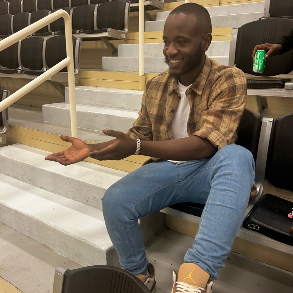 Meet your Posher, Xavion